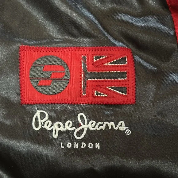 Vintage 1990s Reversible Pepe Jeans Jacket Size M. Red, White & Charcoal Gray. - Picture 3 of 16